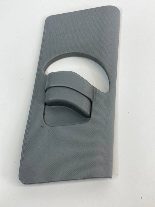 12-17 HYUNDAI ACCENT SEDAN FRONT RIGHT SEAT BELT ADJUSTER COVER CAP 85842-1R02