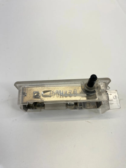 2001-2005 BMW 325I 325XI GLOVE BOX COURTESY LAMP LIGHT OEM