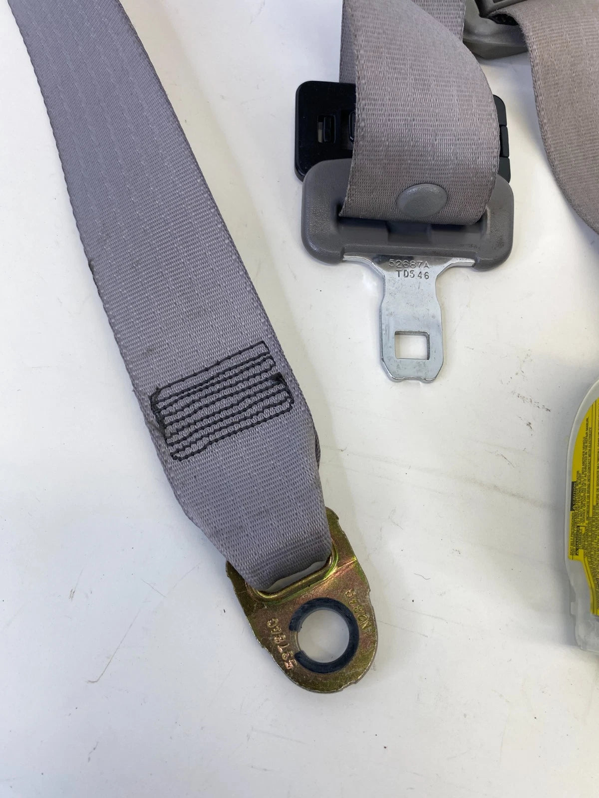 04-10 TOYOTA SIENNA FRONT RIGHT PASSENGER SIDE SEAT BELT RETRACTOR OEM