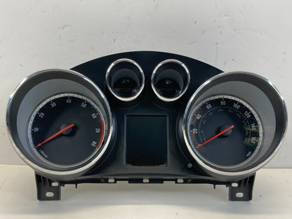 2011 11 Buick Regal 2.4L Dash Instrument Cluster Speedometer Gauges 131.428Miles