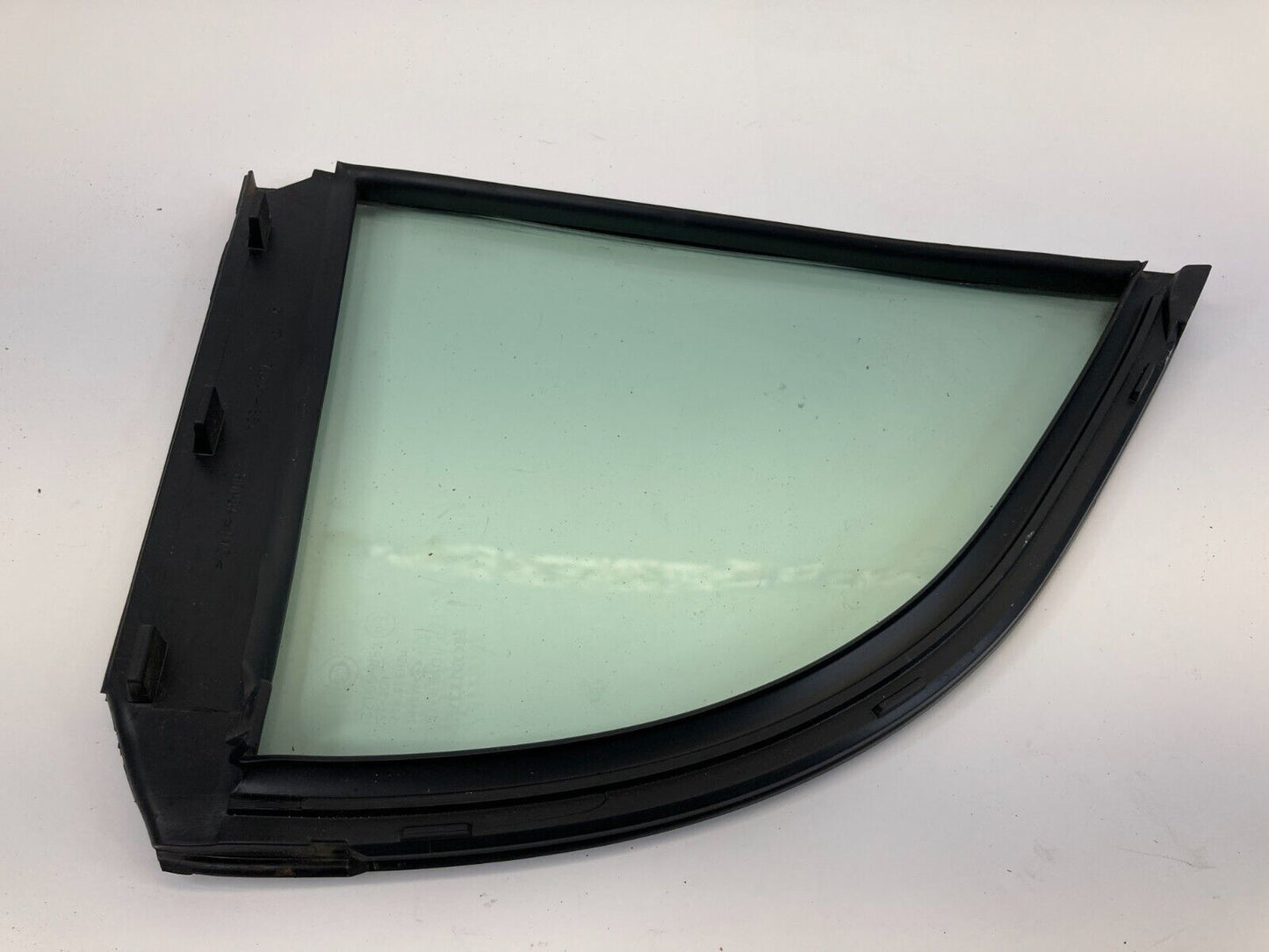 2001-2005 Honda Civic Sedan Rear Right Door Quarter Vent Window Glass 73441-S5A