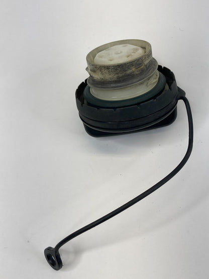 2011-2016 LaCrosse 2011-2017 Regal Fuel Filler Tank Cap Gas Top Cover OEM