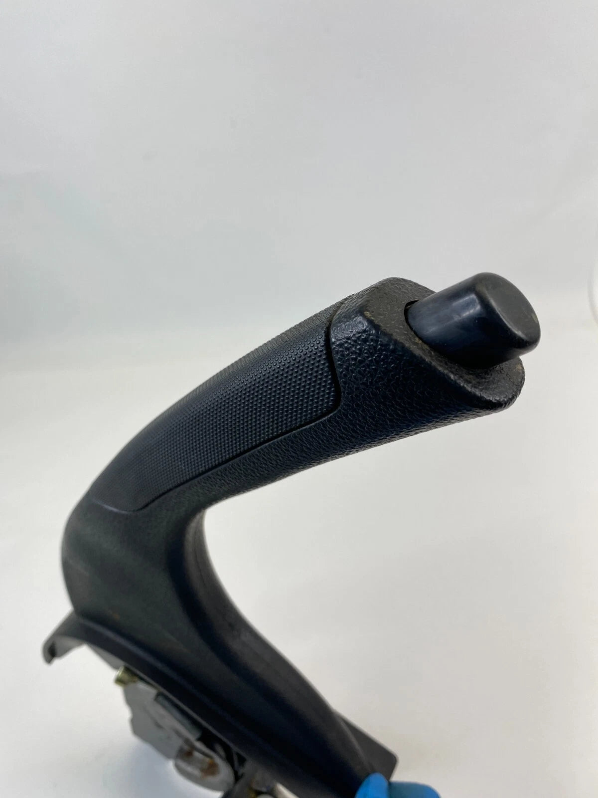 2005-2010 KIA SPORTAGE CONSOLE PARKING EMERGENCY BRAKE HANDLE LEVER ASSEMBLY OEM