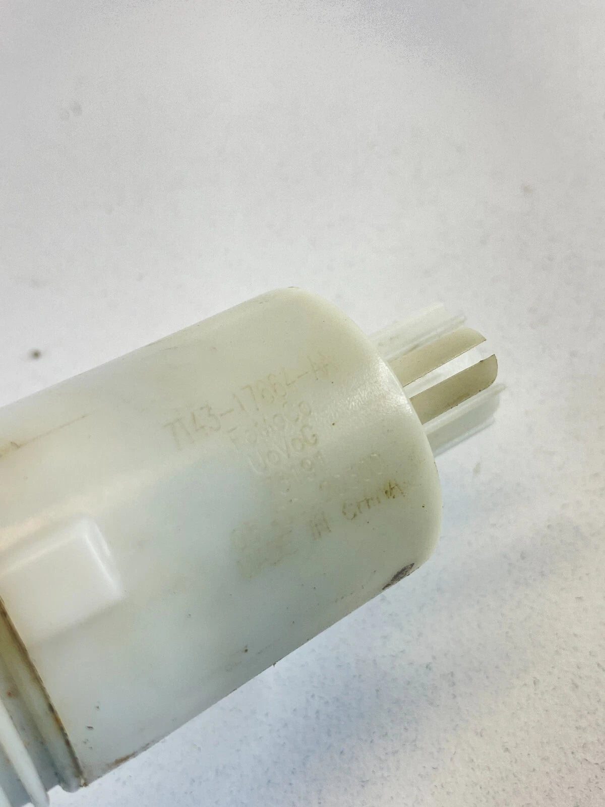 2012-2018 FORD FOCUS WINDSHIELD WASHER FLUID TANK PUMP 7T43-17664-AA OEM