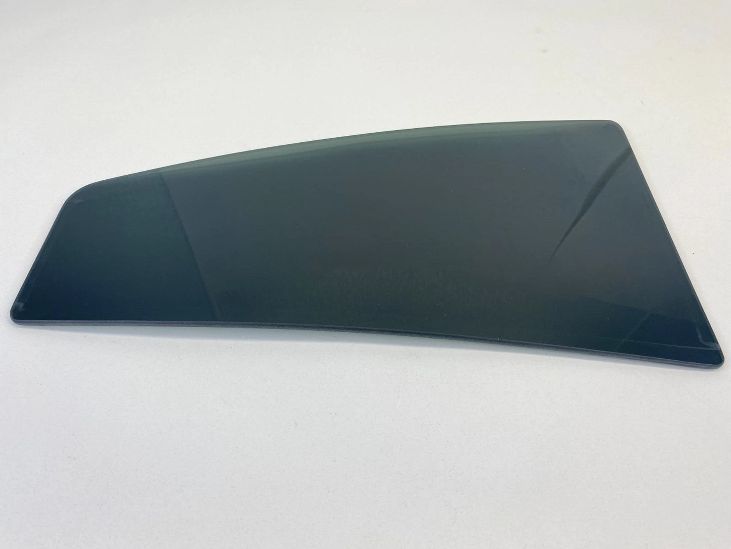 2004-2008 CHRYSLER PACIFICA REAR LEFT DRIVER DOOR VENT WINDOW GLASS 10021842