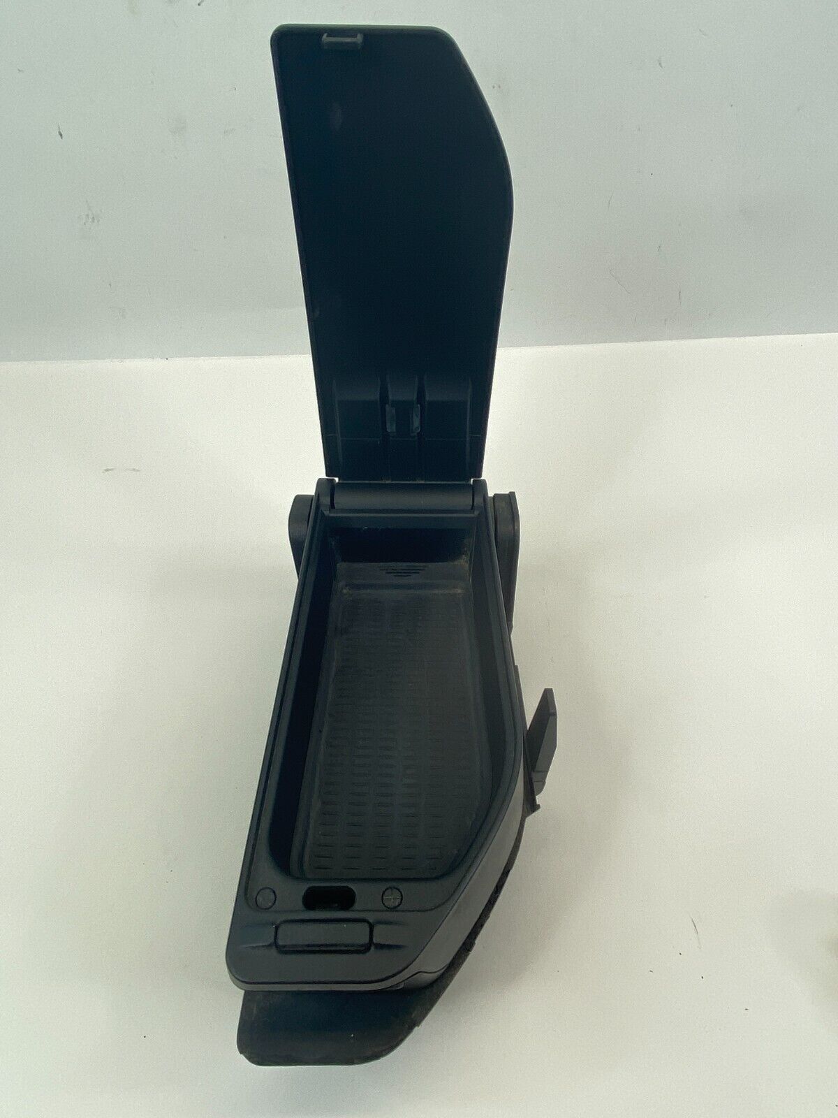 2006-2010 BMW 550i Center Console Armrest Storage Compartment 51167112283