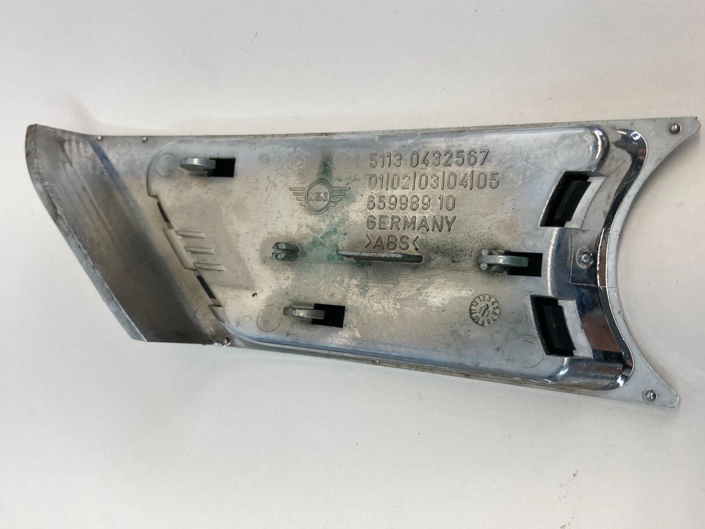07-15 MINI COOPER FRONT LEFT DRIVER FENDER TURN SIGNAL MOLDING LOGO 51130432567