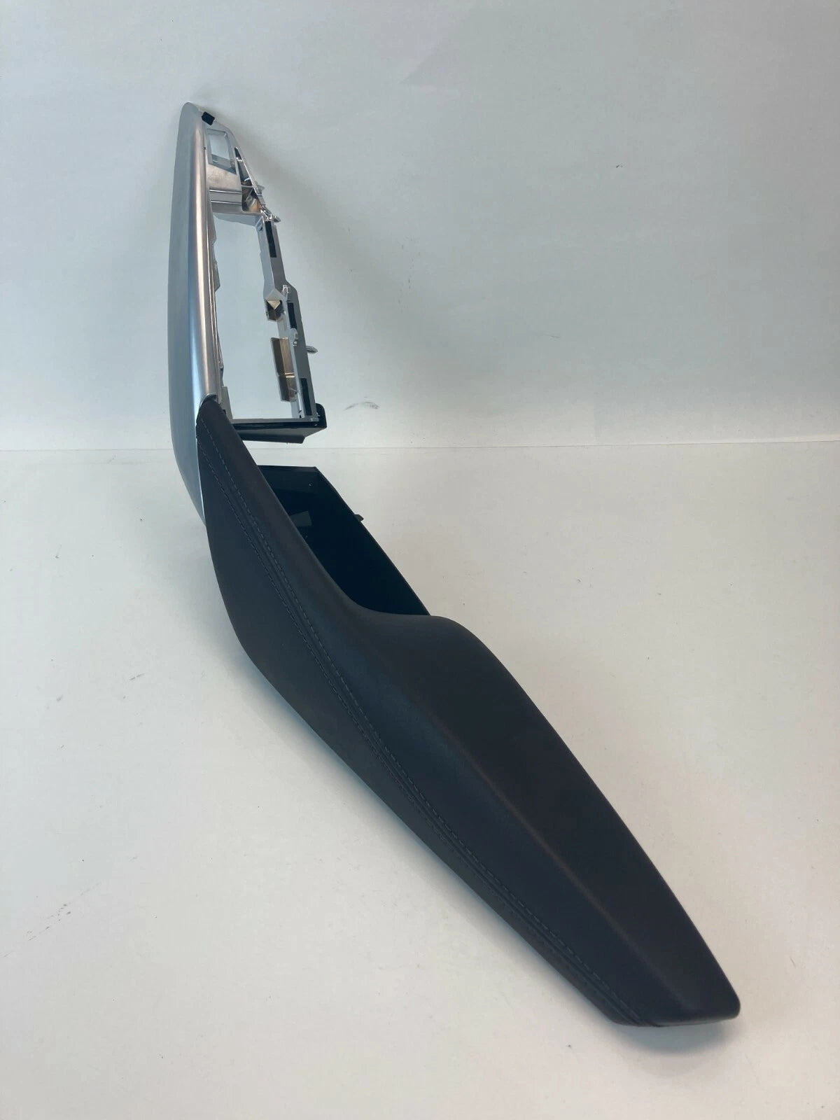 14-17 MAZDA 6 MAZDA6 REAR RIGHT INNER DOOR ARMREST PULL HANDLE TRIM CHROME OEM