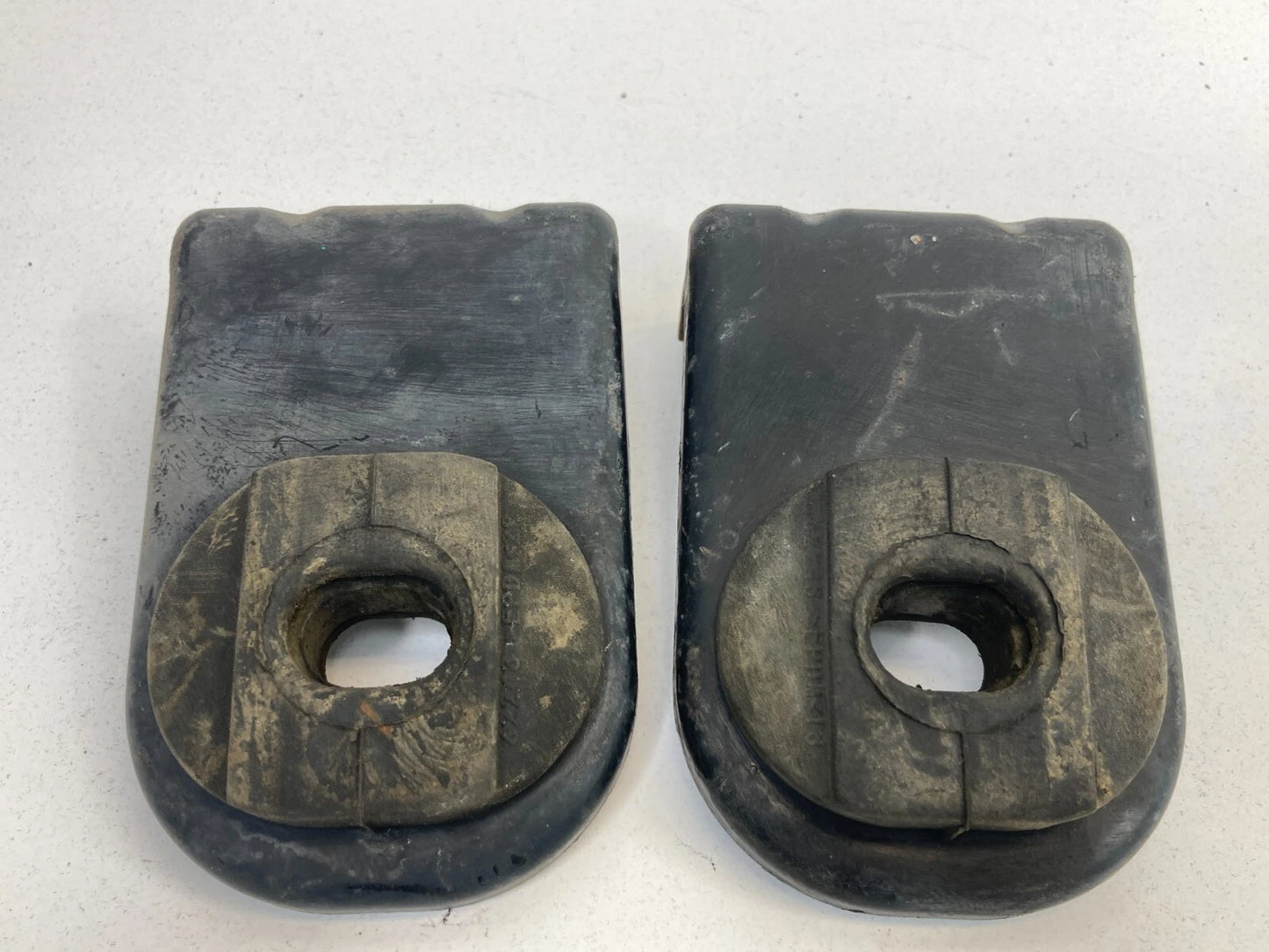 07-12 DODGE CALIBER UPPER RADIATOR MOUNT SUPPORT BRACKET PAIR SET A78AA046C6 OEM