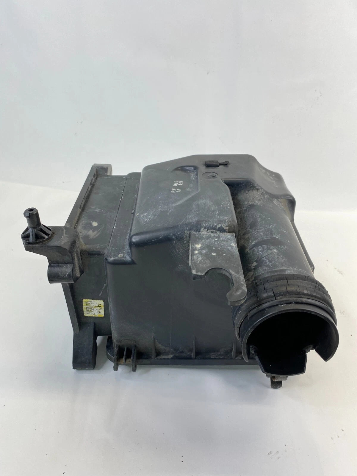 2007-2010 HYUNDAI ELANTRA 2.0L AIR CLEANER LOWER HOUSING BOX OEM 28112-2H100