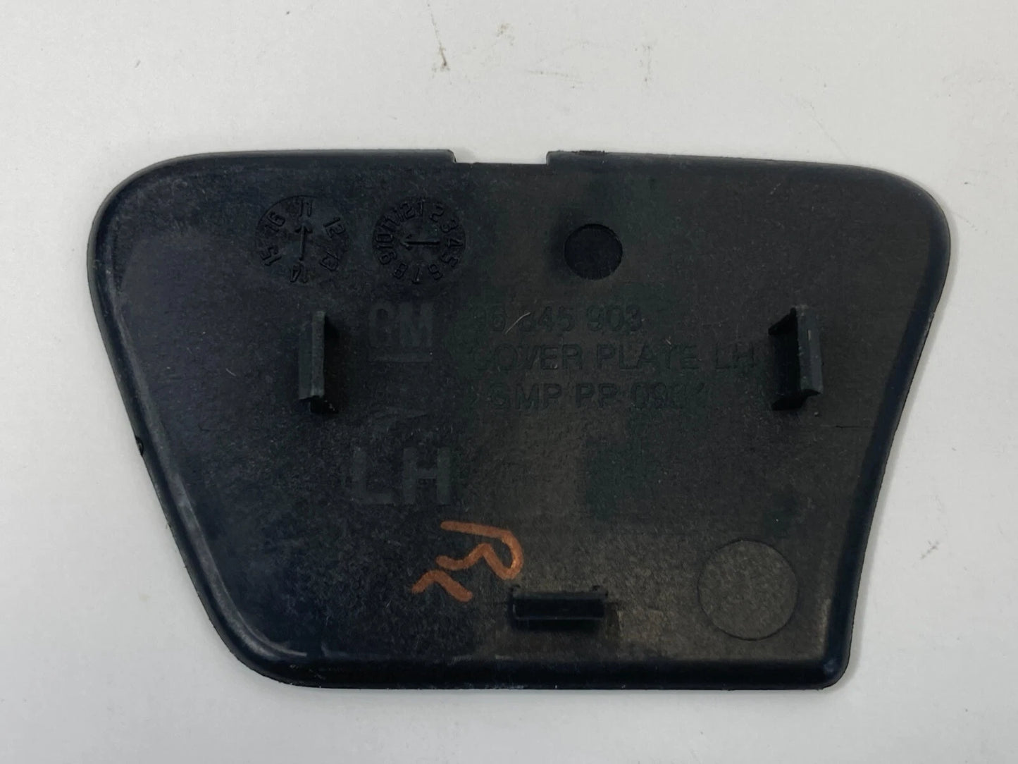 2011-2016 CHEVROLET CRUZE REAR LEFT HANDLE SCREW COVER CAP 96845903 OEM