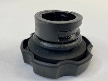 2002-2009 GMC ENVOY CHEVROLET TRAILBLAZER ENGINE OIL FILLER CAP COVER OEM