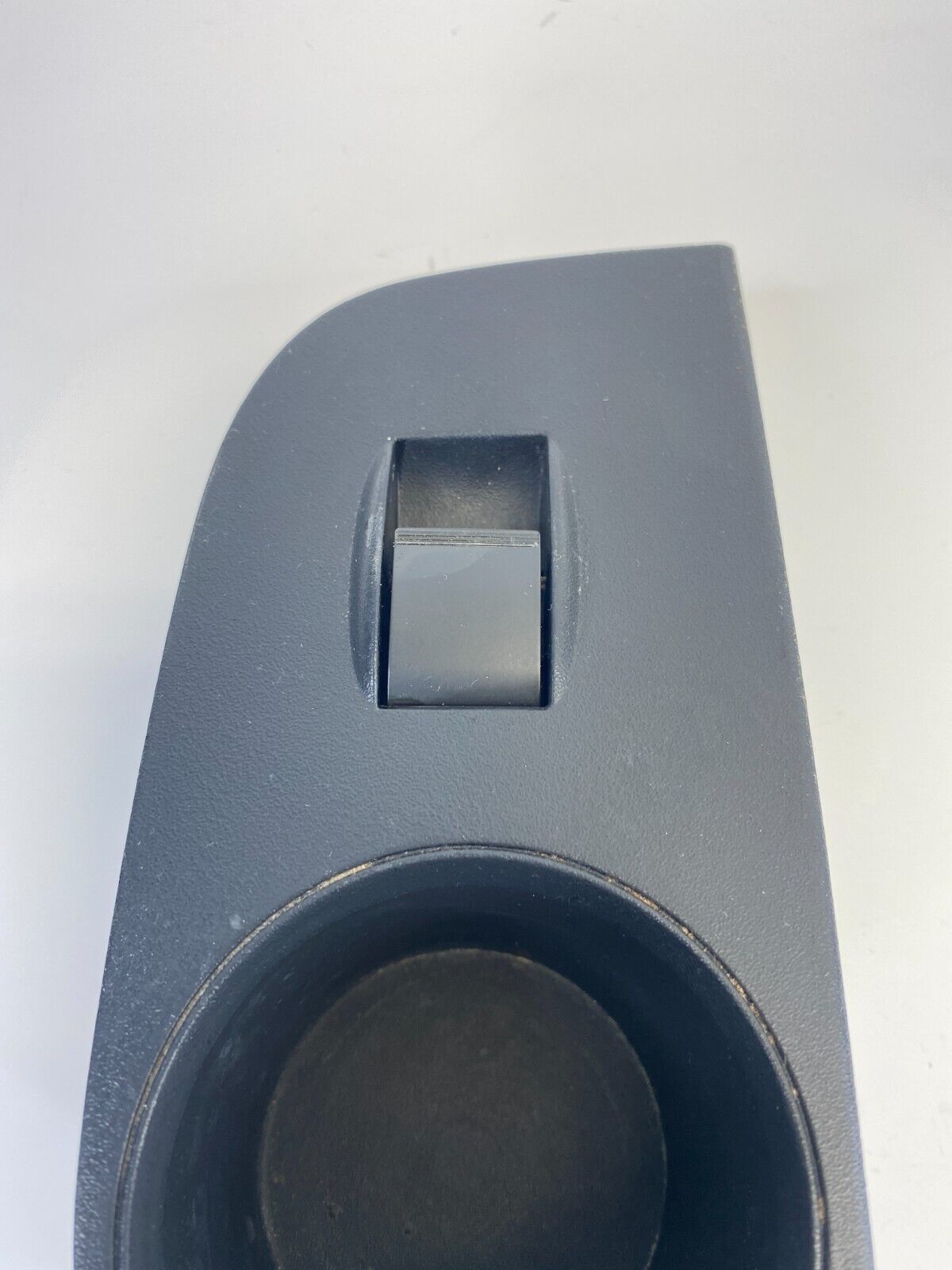 2009-2012 Chevy Traverse Rear Right Side Door Power Window Switch w /Bezel Trim