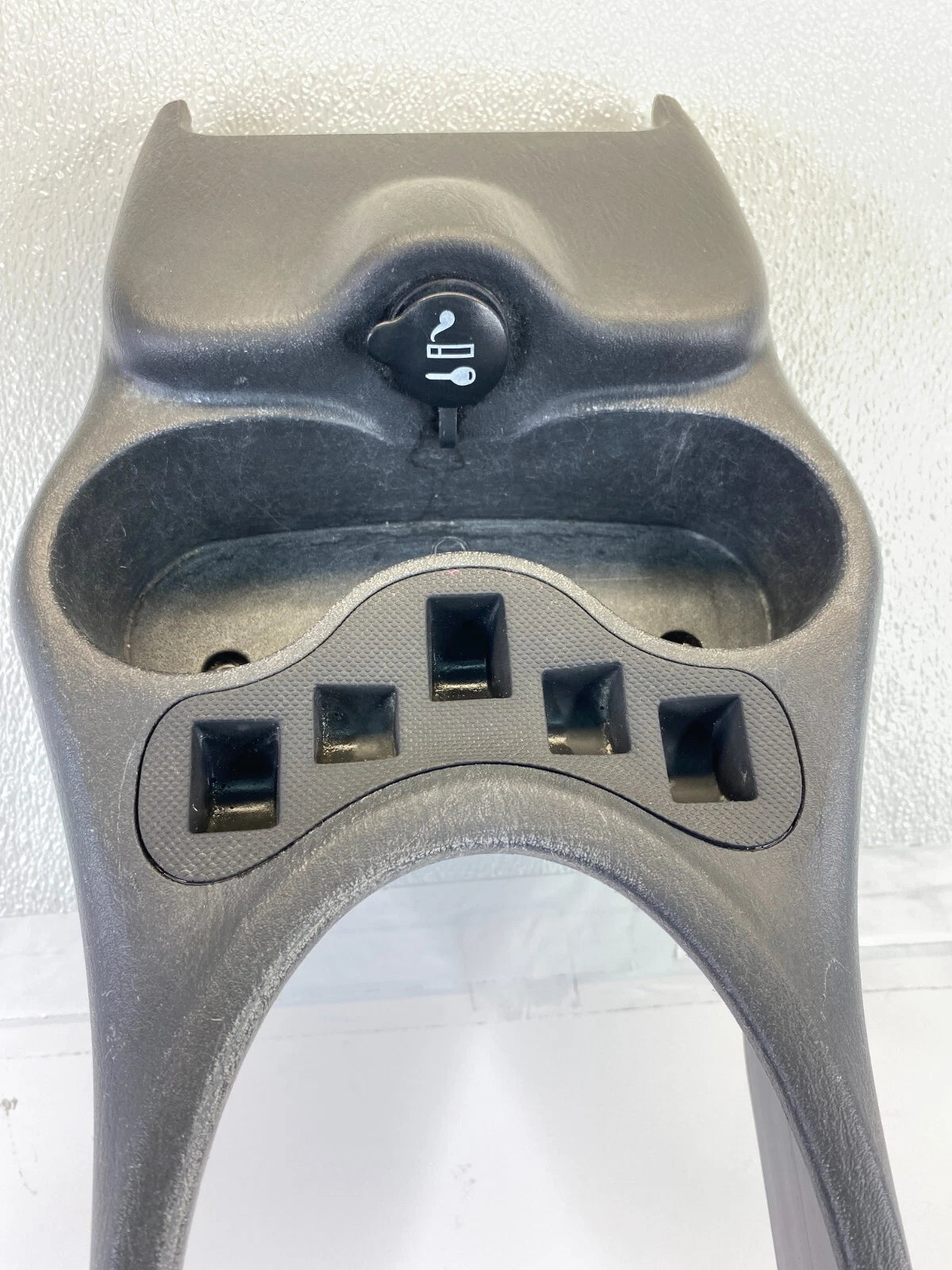 2003-2005 CHRYSLER PT CRUISER FRONT FLOOR CENTER CONSOLE TRIM BEZEL ASSEMBLY OEM