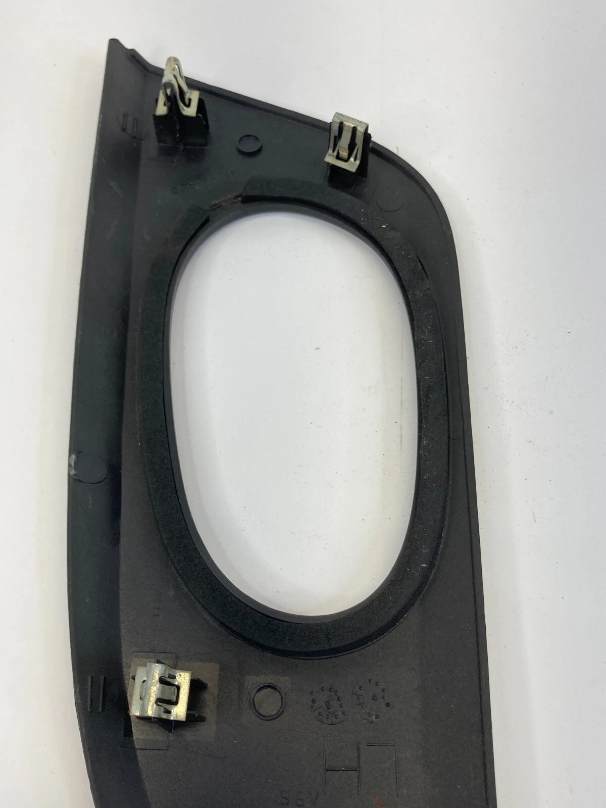 2002-2009 GMC ENVOY FRONT LEFT DRIVER SIDE INTERIOR DOOR HANDLE BEZEL TRIM OEM