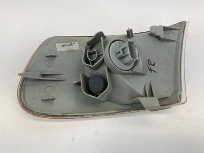 2001 2002 TOYOTA COROLLA RIGHT PASSENGER CORNER PARK TURN SIGNAL LIGHT LAMP