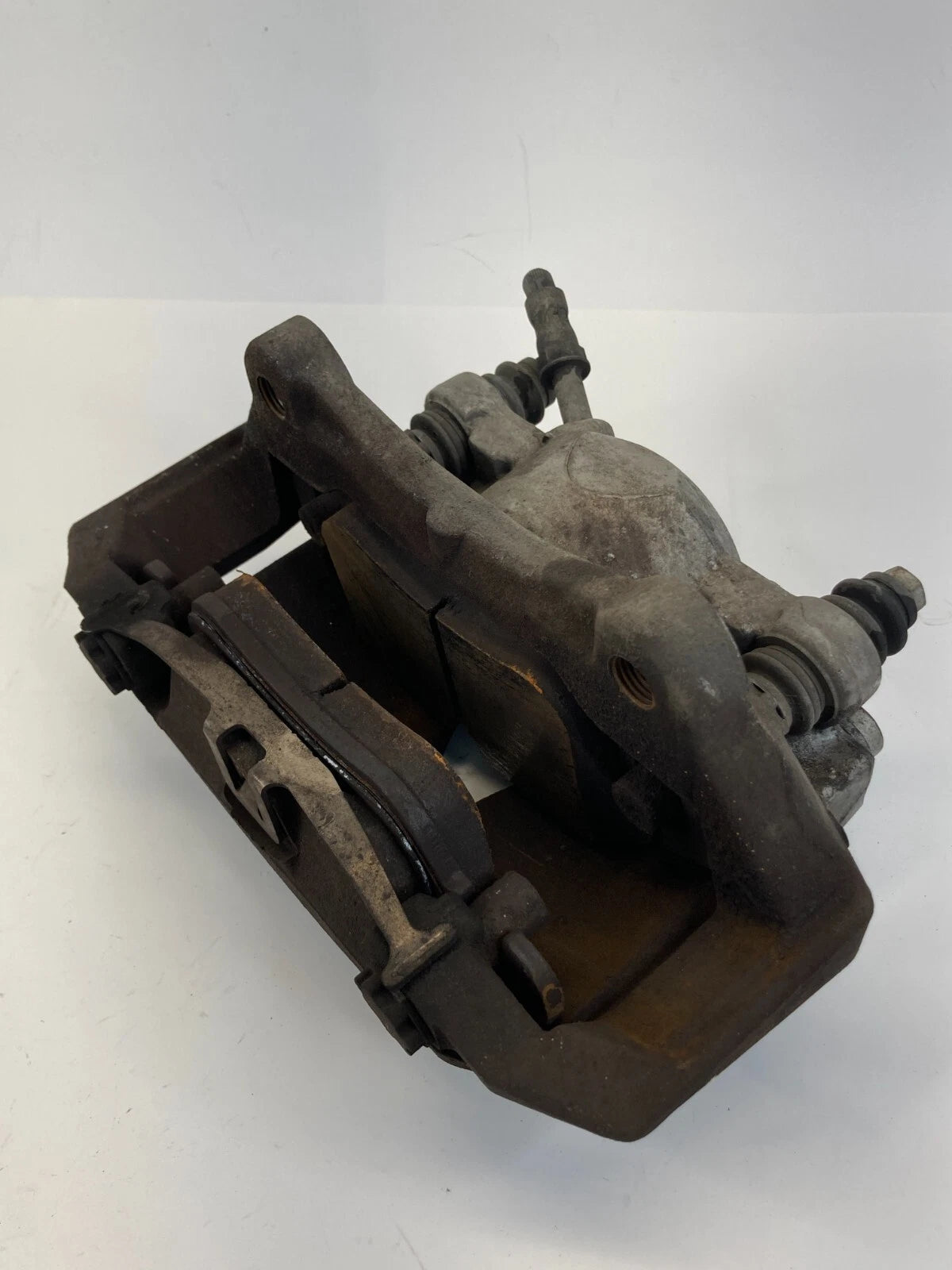 2009-2016 AUDI A4 2.0L FRONT RIGHT PASSENGER SIDE BRAKE CALIPER 8K0106AJ OEM