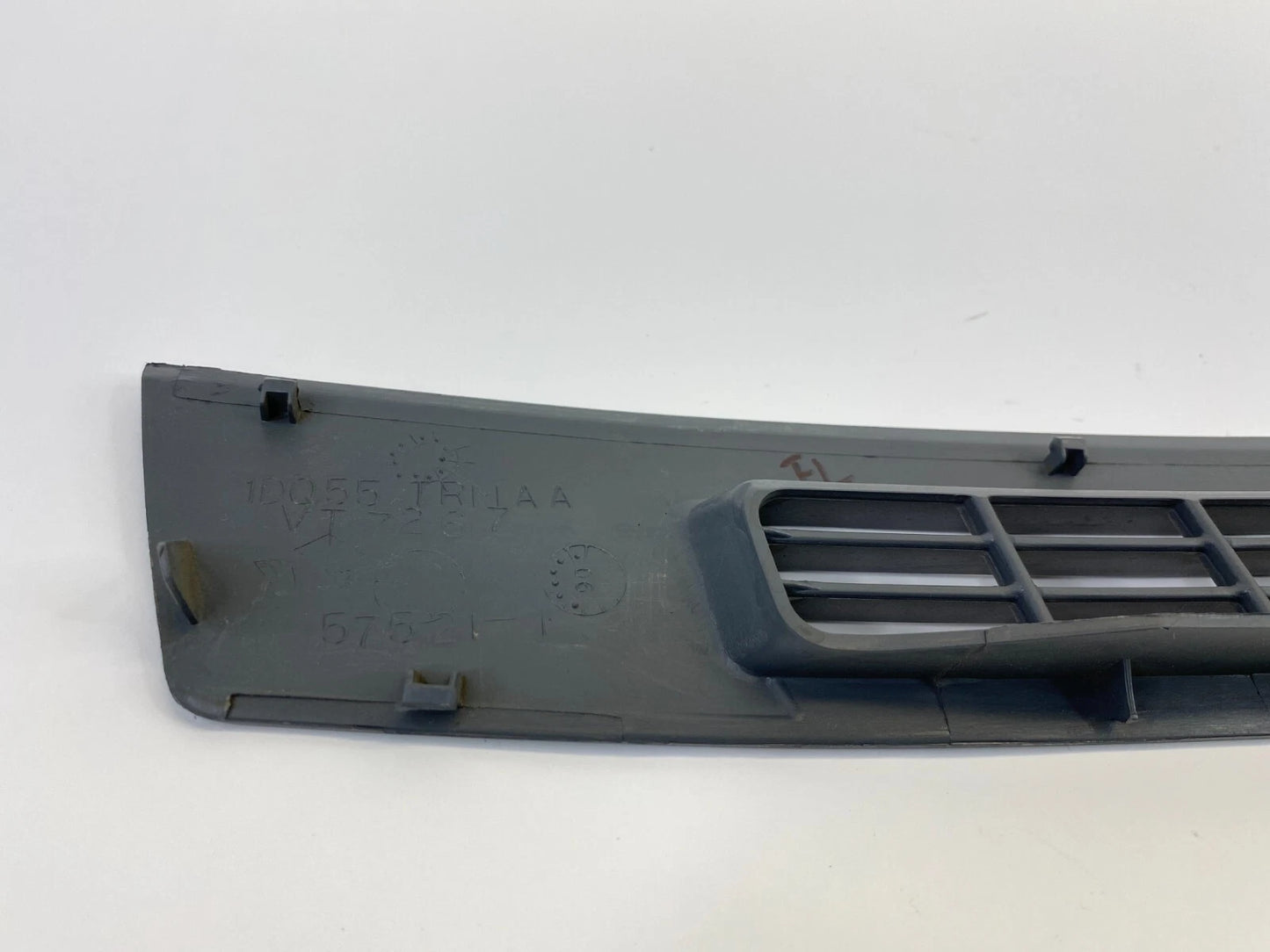 06-10 JEEP GRAND CHEROKEE LEFT SIDE DASH DEFROSTER VENT GRILLE 1DQ55TRMAA OEM