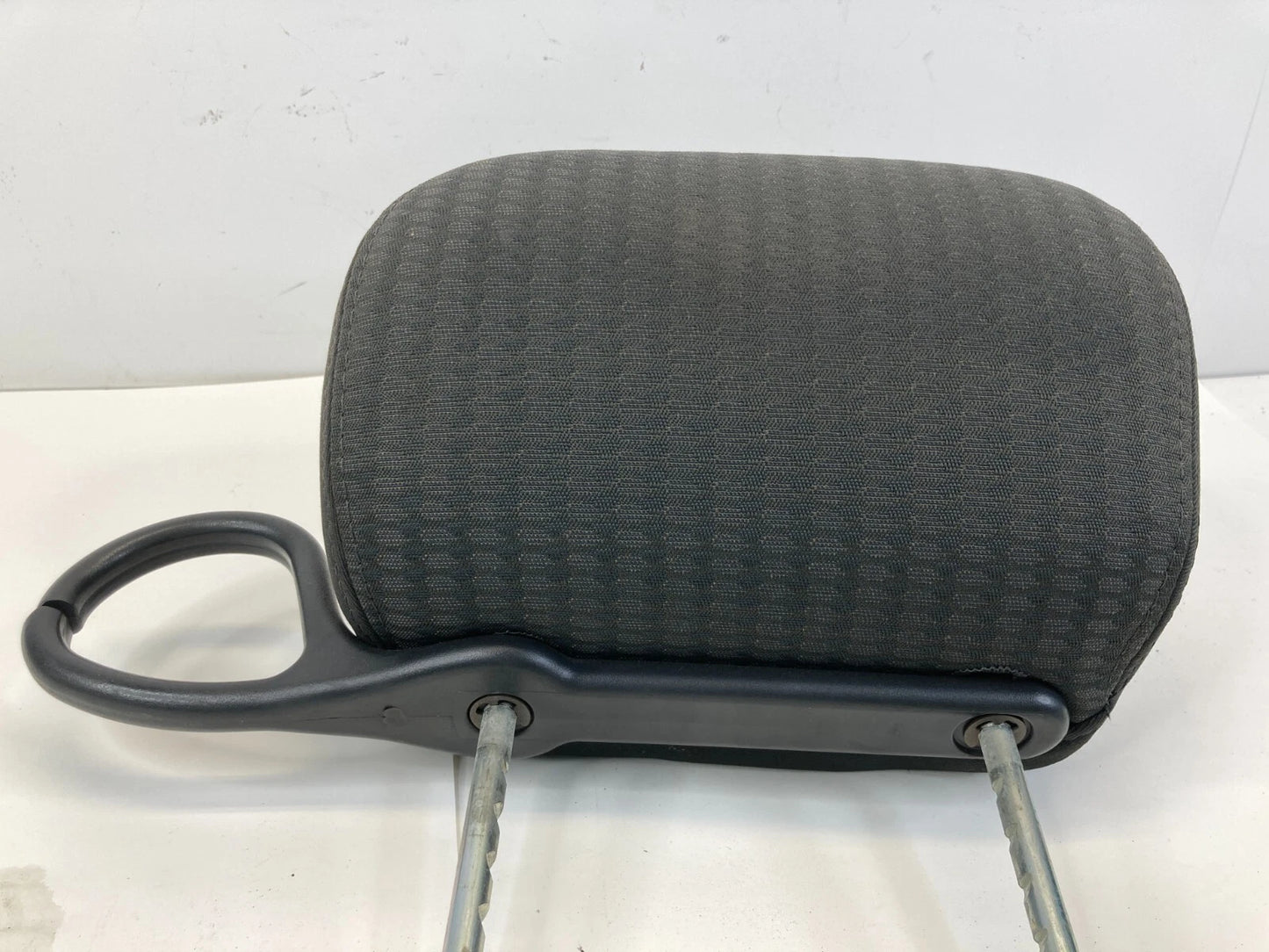 2005 CHRYSLER PT CRUISER ADJUSTABLE SEAT HEADREST FRONT RH SIDE UNIT OEM FACTORY