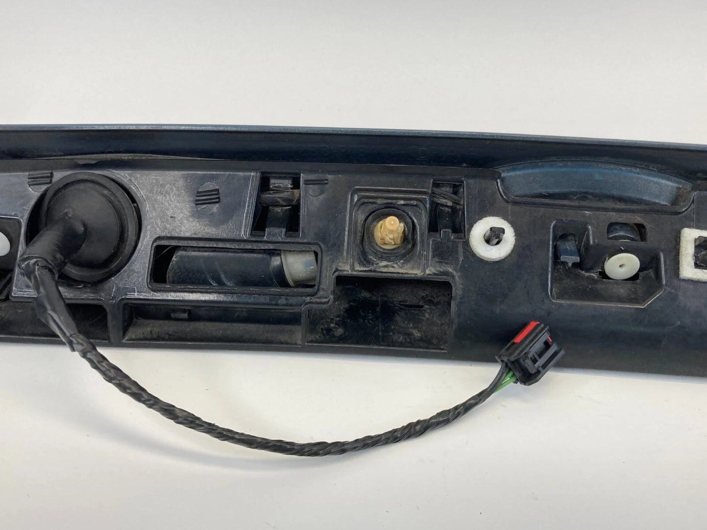 14-19 FORD FIESTA SEDAN TRUNK LID MOLDING PANEL GARNISH W/ EMBLEM D2BB-F43400-AA