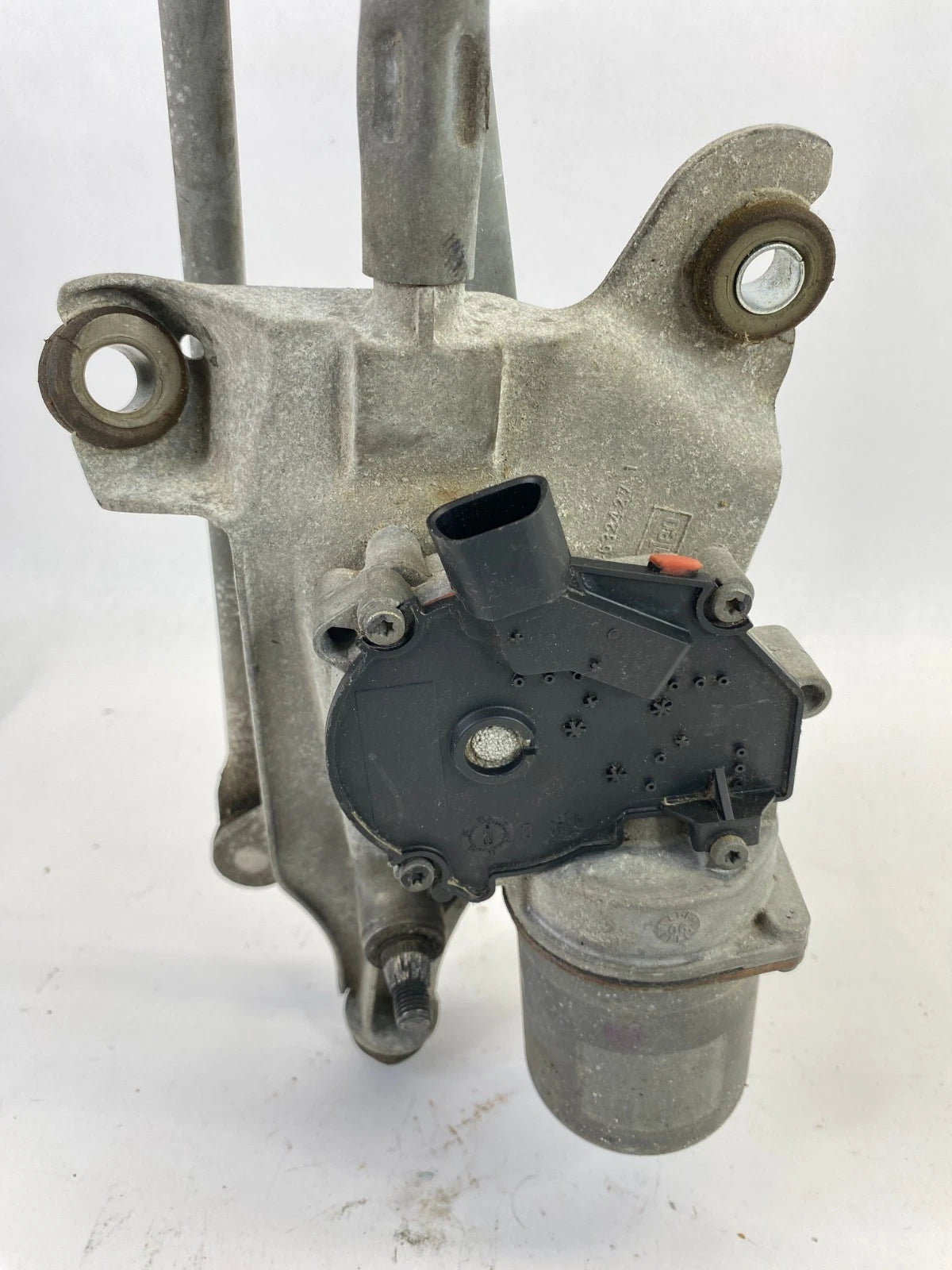 2005-2010 TOYOTA AVALON FRONT WINDSHIELD WIPER MOTOR W/ LINKAGE OEM