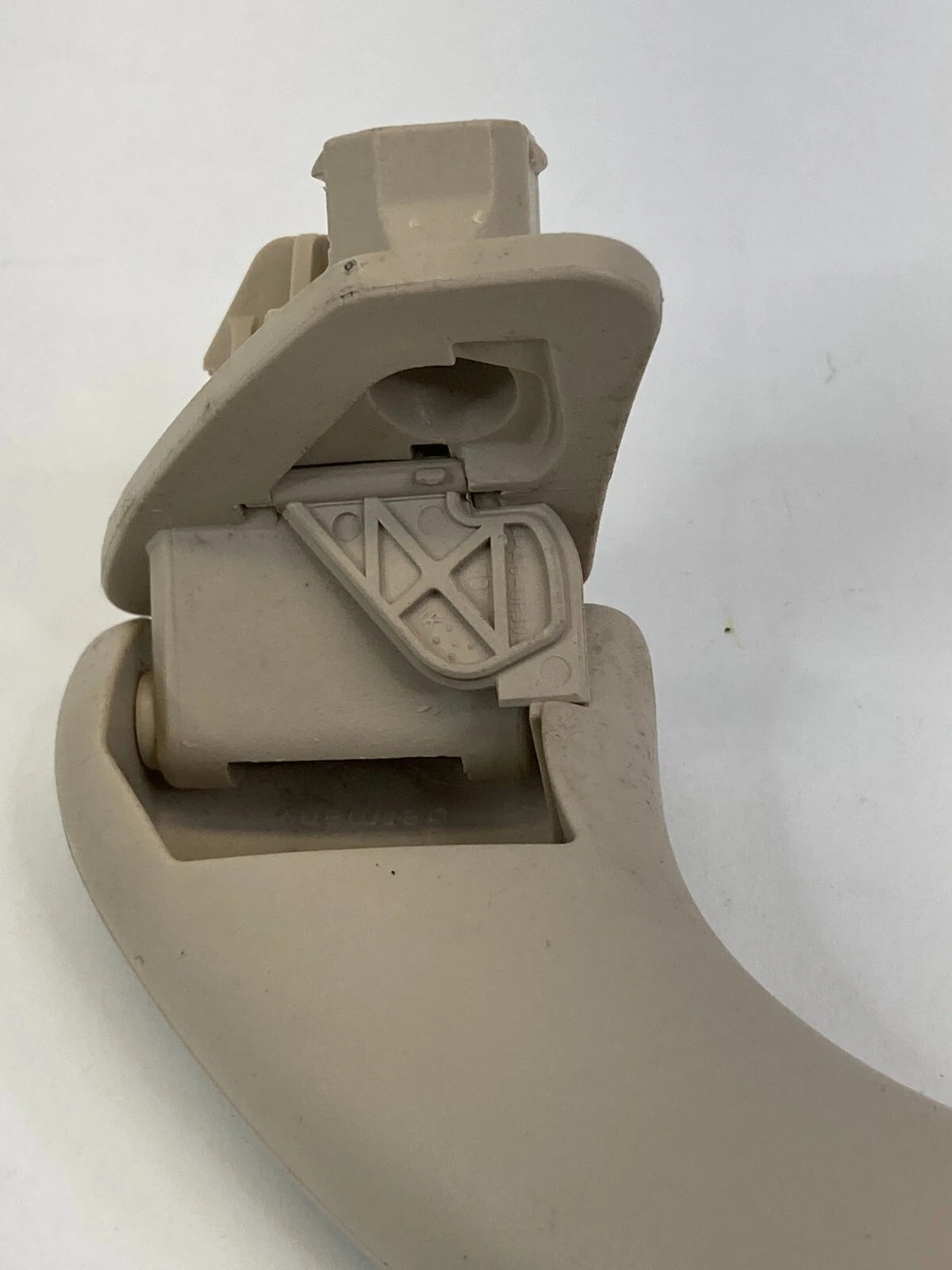 2009-2017 VOLKSWAGEN TIGUAN REAR LEFT SIDE INTERIOR ROOF GRAB GRIP HANDLE OEM