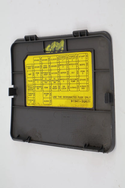 2011-2015 HYUNDAI SONATA LOWER DASHBOARD FUSE BOX LID COVER 84758-3S000 OEM