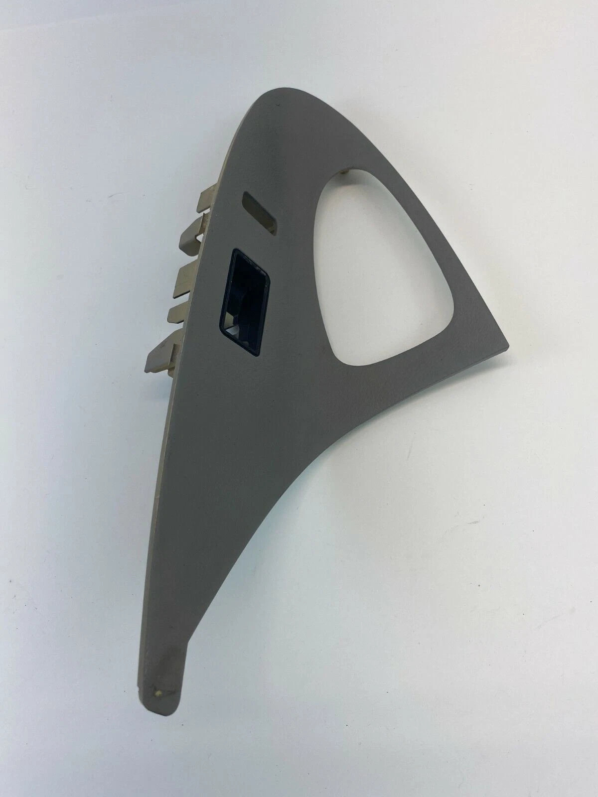 2007-2009 TOYOTA CAMRY FRONT RIGHT PASSENGER SIDE WINDOW SWITCH BEZEL TRIM