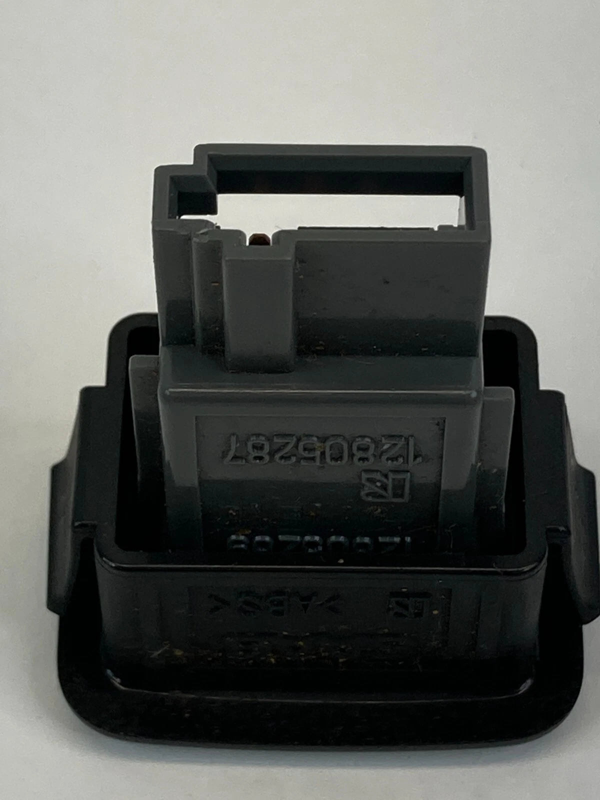 03-11 SAAB 9-3 93 SEDAN TRUNK LID LOCK OPEN RELEASE BUTTON SWITCH 12805287 OEM