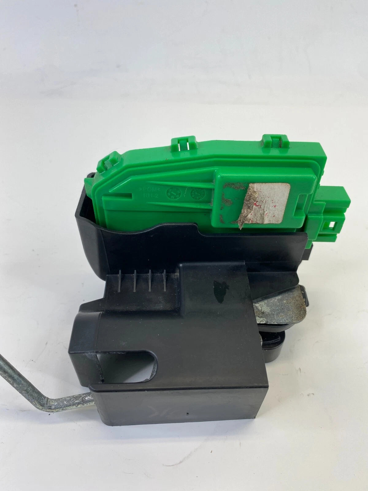 2012-2017 HYUNDAI ACCENT REAR PASSENGER SIDE DOOR LOCK LATCH OEM FACTORY A045035