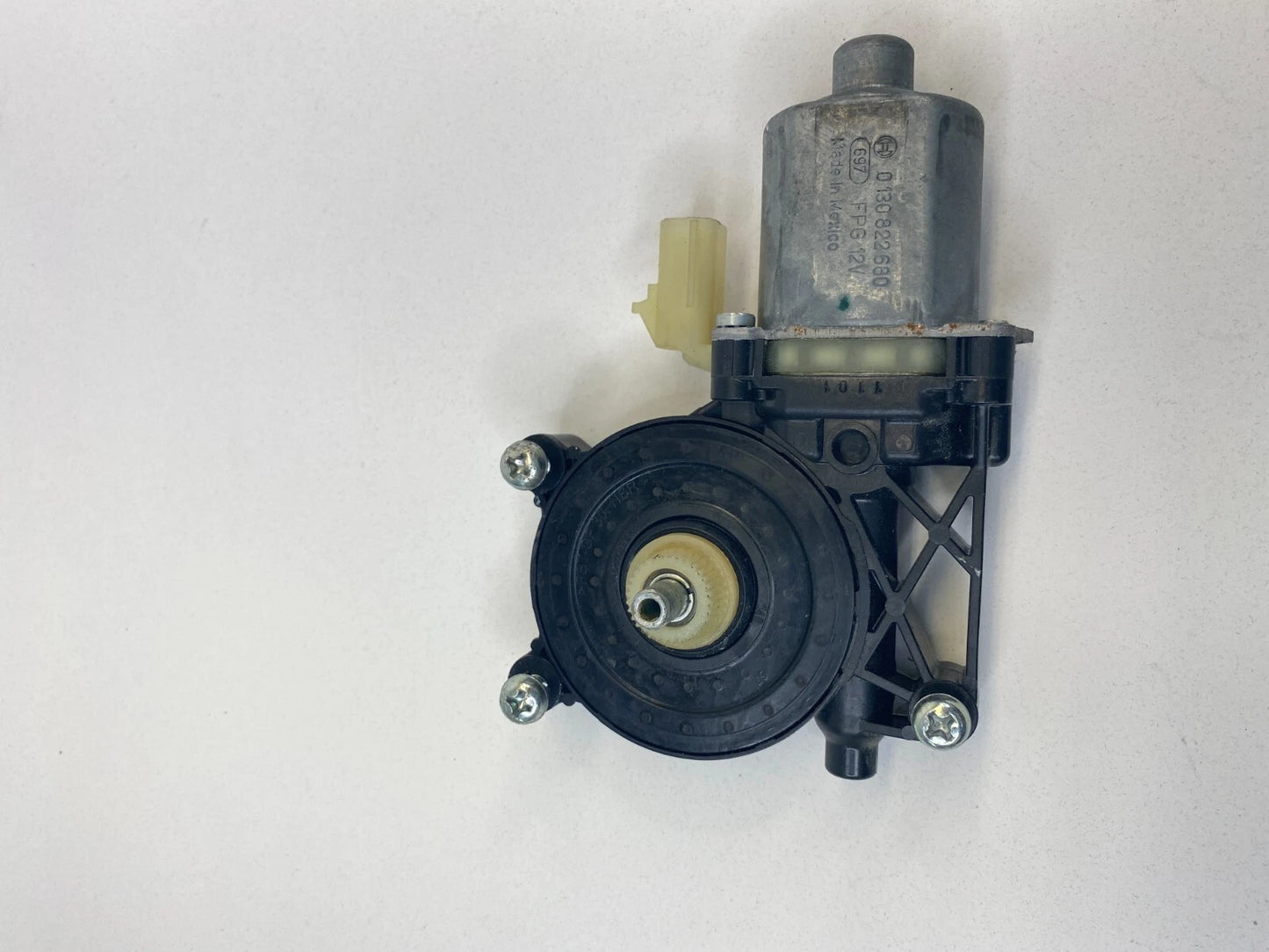 2012-2017 CHEVROLET EQUINOX REAR RIGHT DOOR POWER WINDOW MOTOR 0130822680 OEM