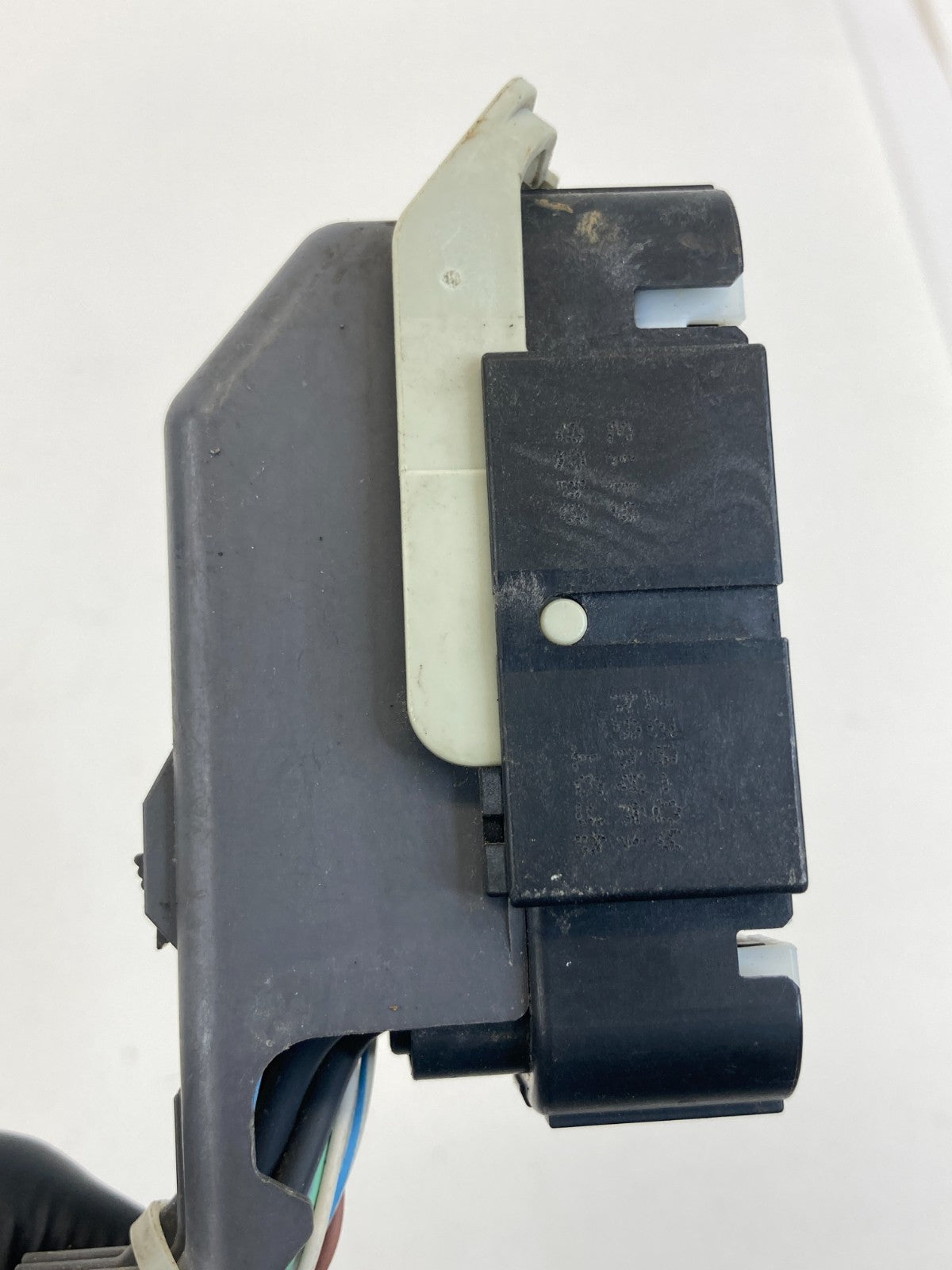 2009-2011 Jaguar XF 4.2L RWD ABS Anti Lock Brake Pump Socket Plug Connector OEM