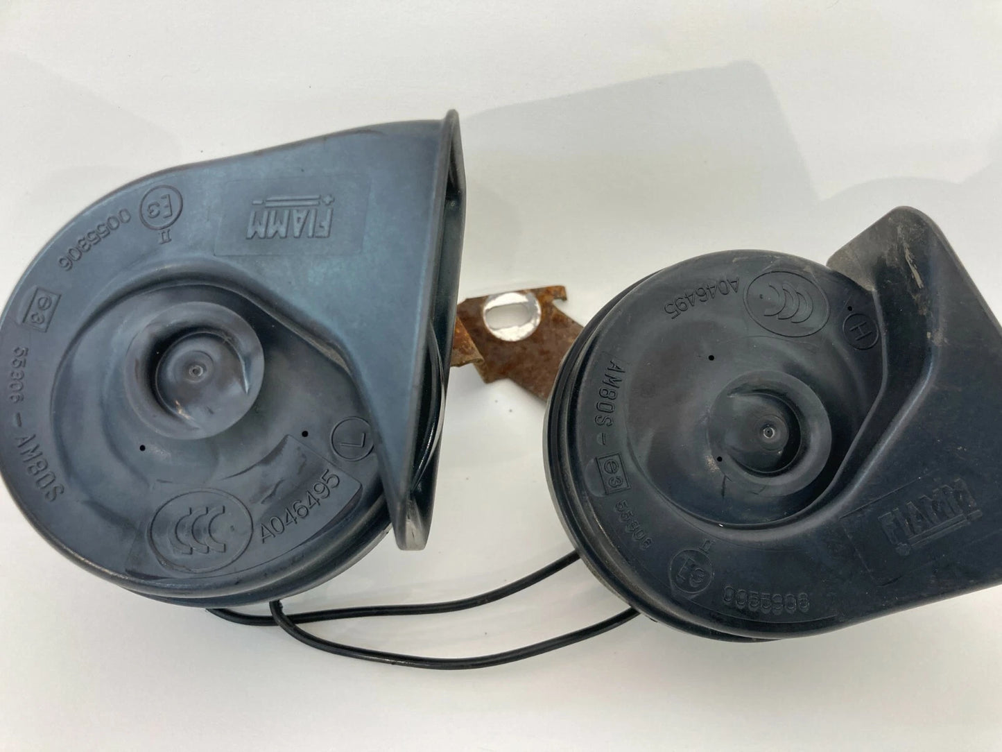 2008 08 KIA OPTIMA HIGH AND LOW TONE HORN SIGNAL ALARM PAIR SET E30055306 OEM