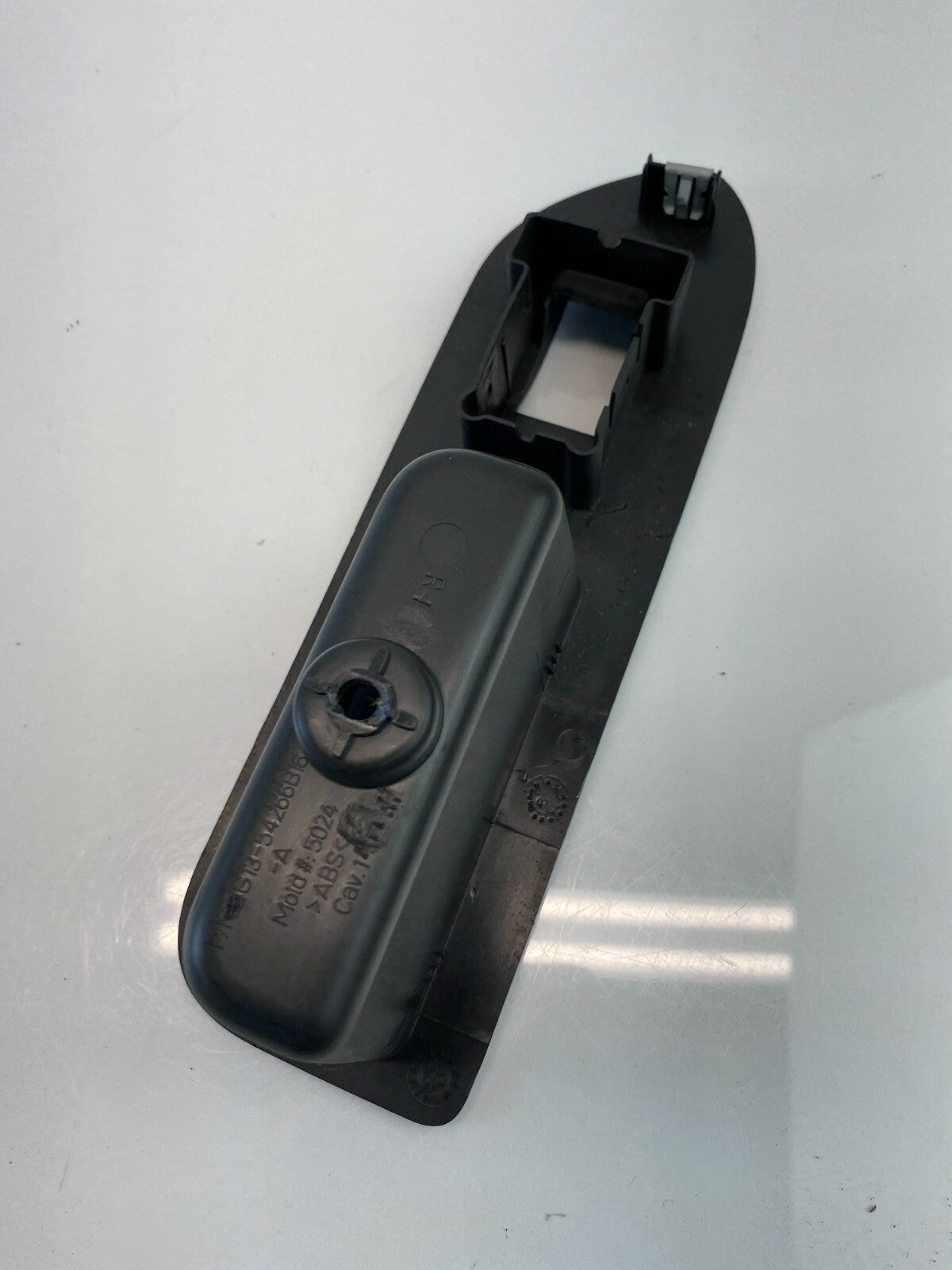 05-07 Ford Five Hundred Rear Right Door Window Switch Bezel Trim 54G13-54266B16