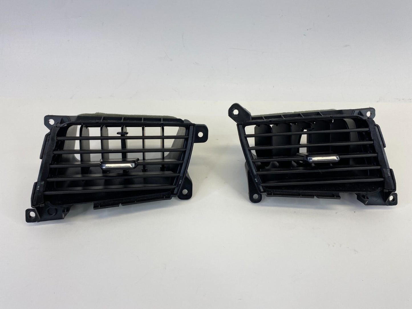 2011-2013 Honda Odyssey Center Dash A/C Air Vent Grill Grille Set Pair OEM