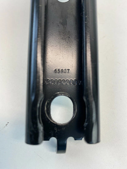 2000 2001 2002 FORD FOCUS FRONT SEAT BELT ADJUSTER HEIGHT MOUNT 5205137-00B OEM
