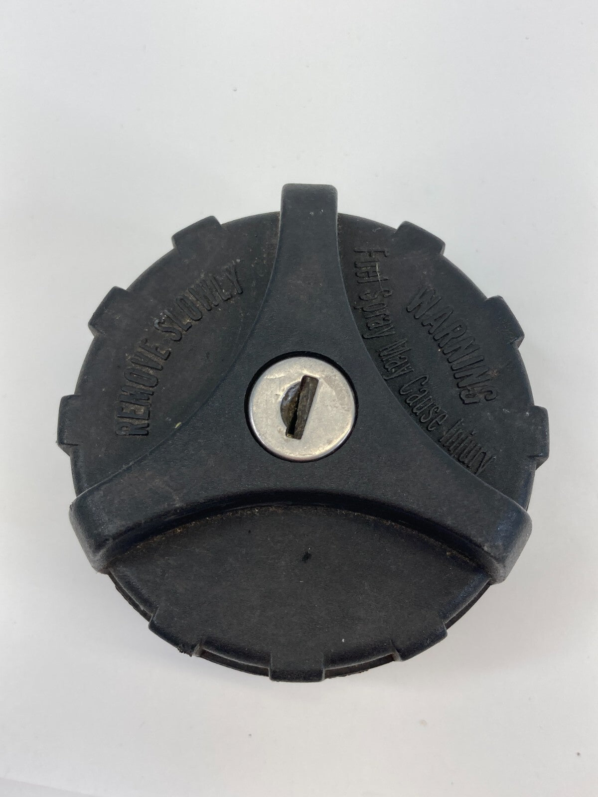 1998-2005 Volkswagen Beetle Fuel Filler Gas Cap w Lock OEM