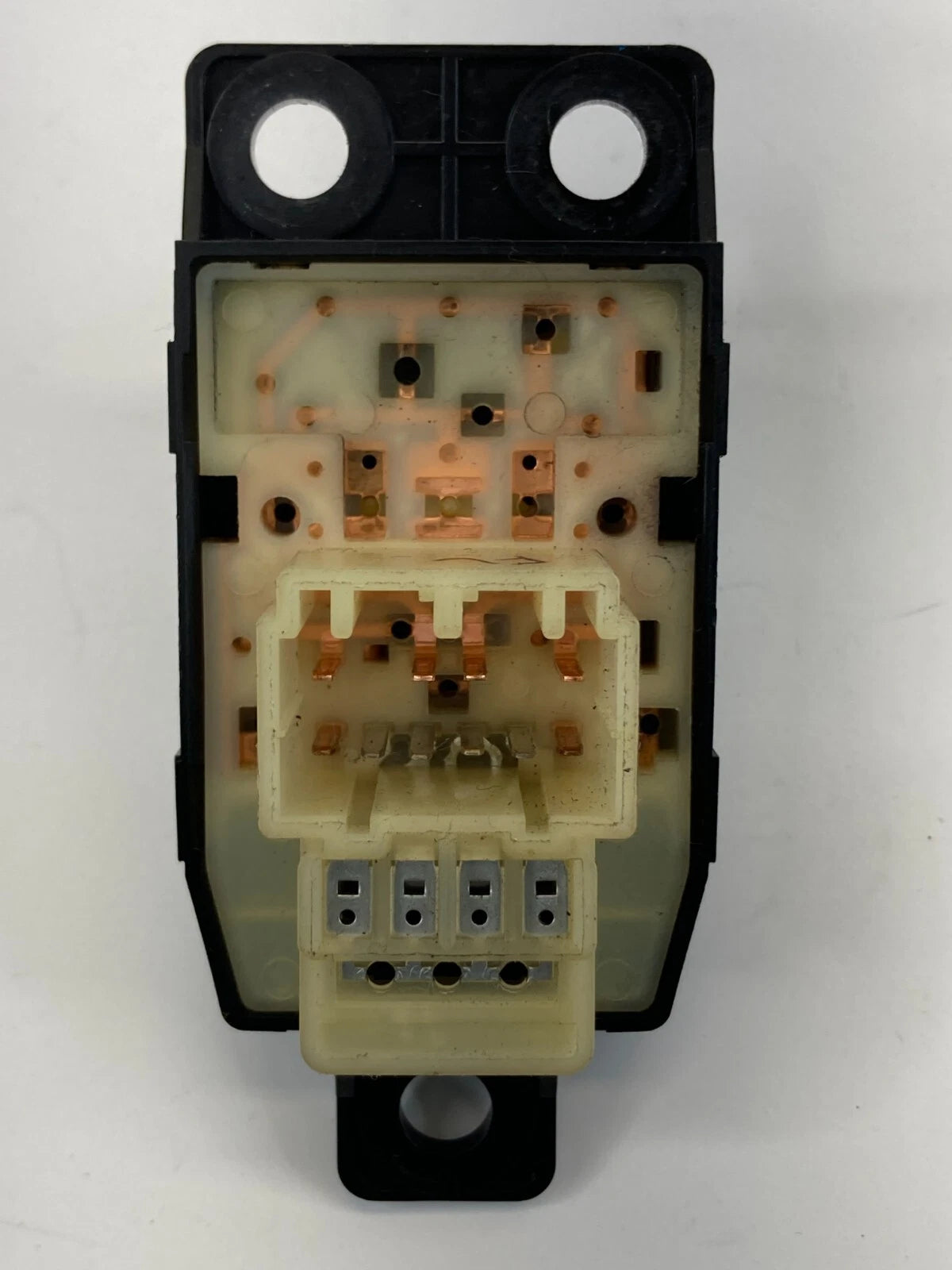 2010-2013 KIA FORTE FRONT LEFT POWER MIRROR CONTROL BUTTON SWITCH 93560-1M000