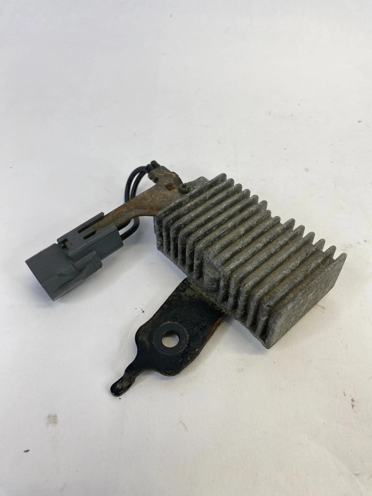 2000-2006 TOYOTA TUNDRA FUEL PUMP DRIVER CONTROL MODULE UNIT 23080-50070 OEM