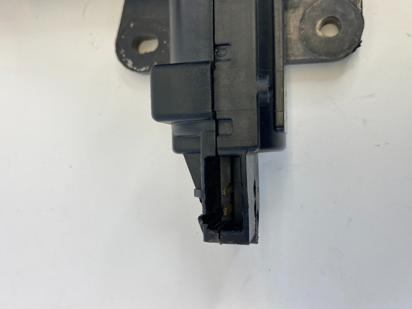 2001-2016 Chrysler Town & Country Rear Left Side Quarter Window Motor Actuator