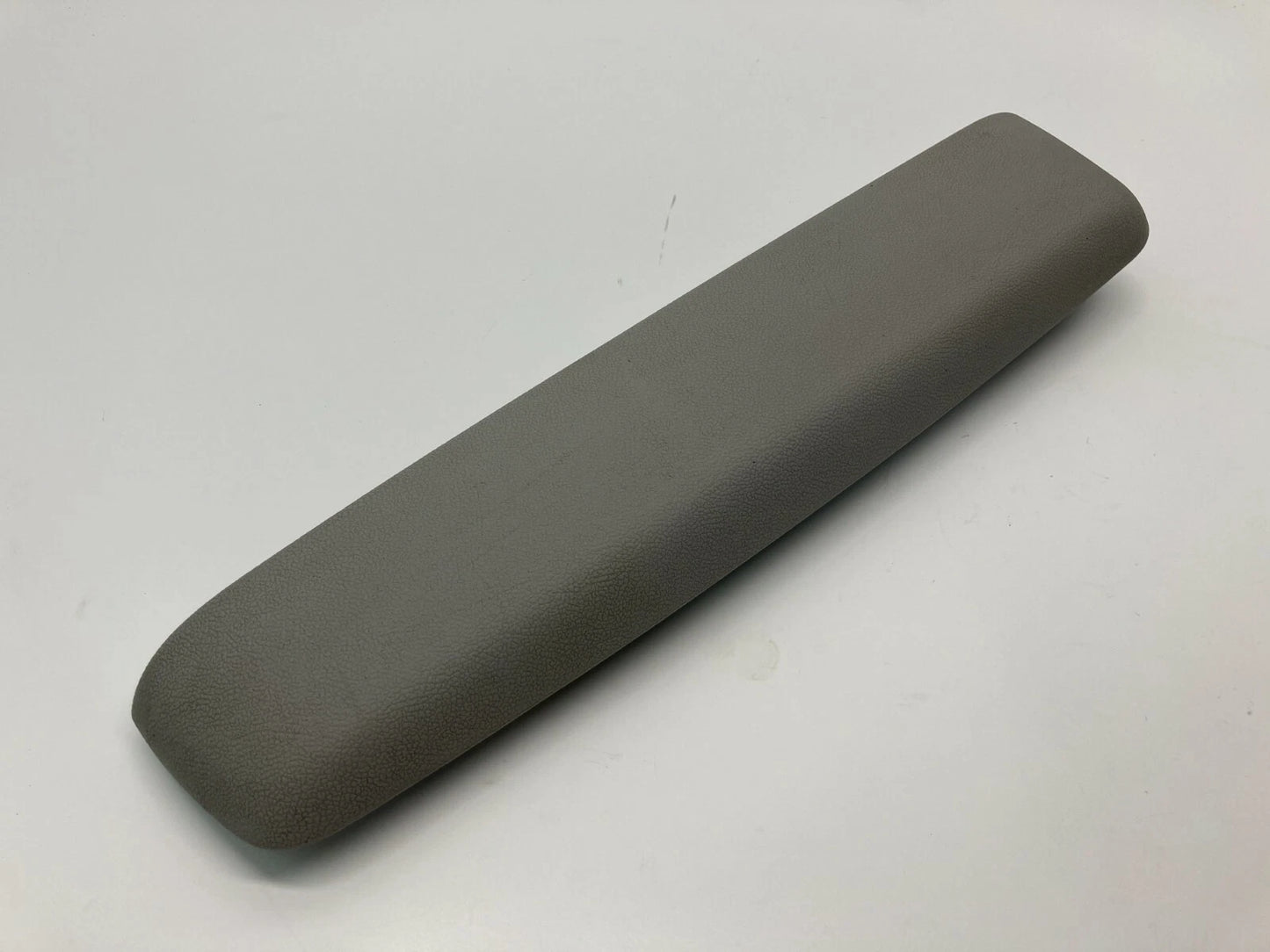 2005-2009 CHEVROLET EQUINOX REAR RIGHT PASSENGER INTERIOR DOOR ARMREST ARM REST