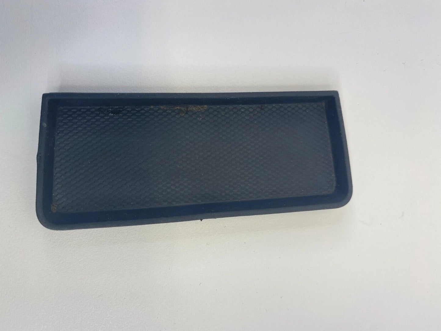 2010-2017 CHEVROLET EQUINOX FLOOR CENTER CONSOLE COMPARTMENT LINER MAT 25874749