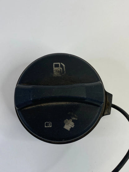 2004 2005 CHEVROLET AVALANCHE 4-DR 5.3L 16V FUEL SYSTEM TANK FILLER CAP ASSY