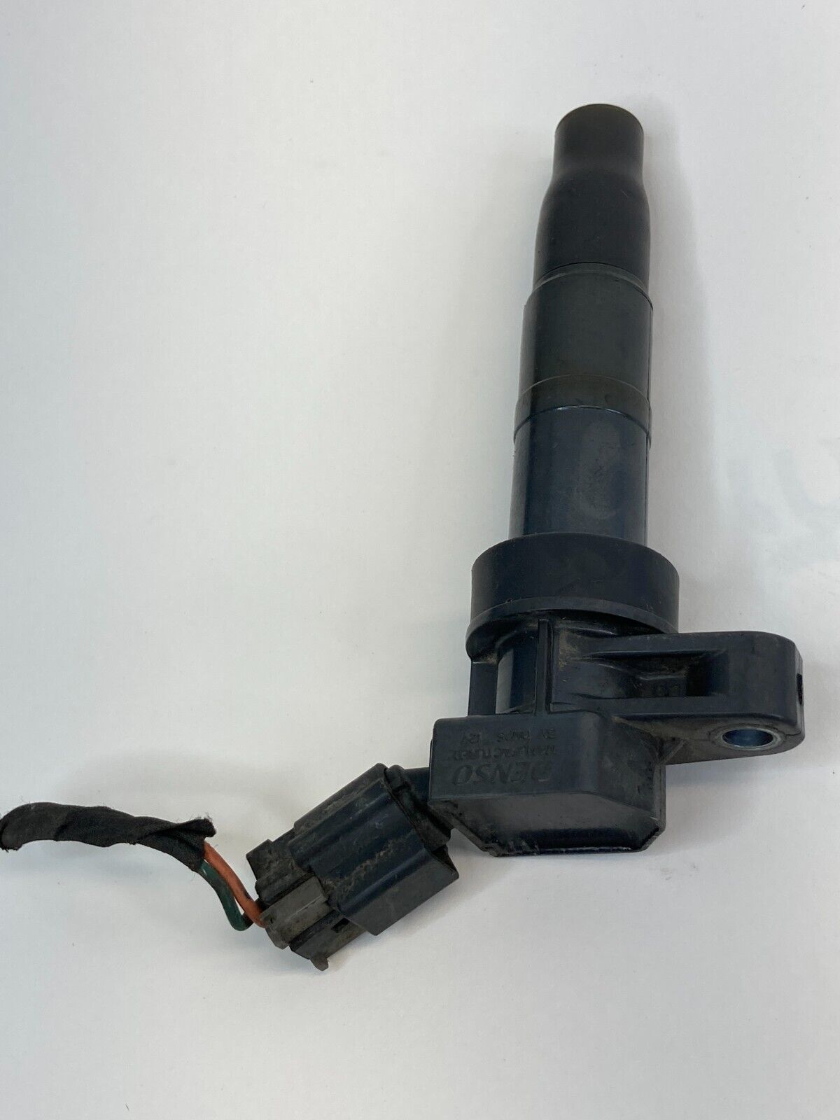 08-15 Hyundai Sonata 2.4L Engine Ignition Coil Igniter DENSO 27300-3F100 OEM