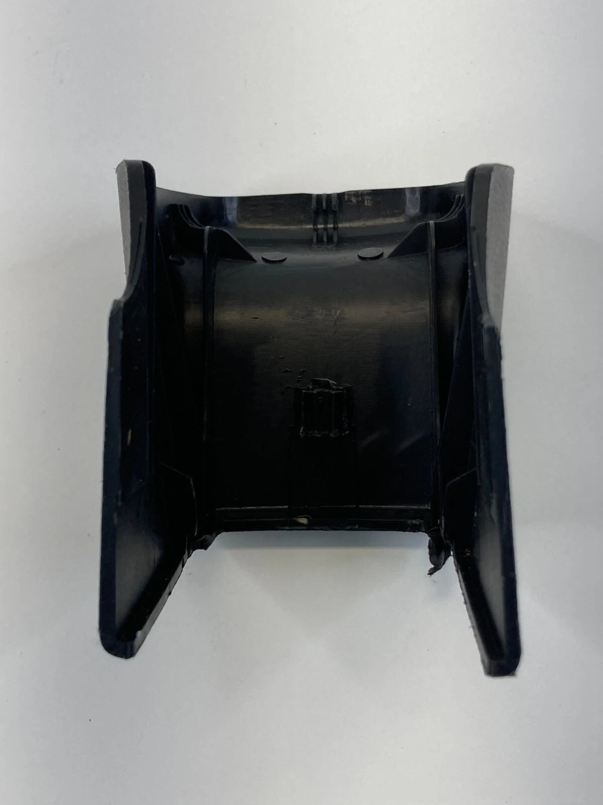 2012-2015 CHEVROLET CAPTIVA SPORT FRONT RIGHT PASSENGER SEAT TRACK END CAP COVER