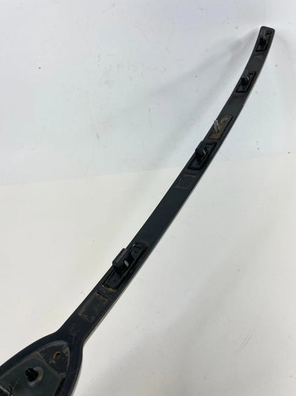 2013-2019 FORD TAURUS REAR TRUNK MOLDING W/ EMBLEM W/O CAMERA DG13-54425A22-A