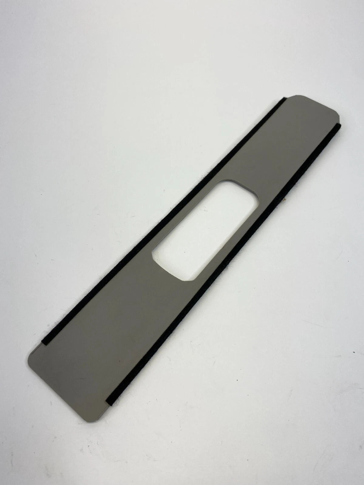 2005-2015 NISSAN XTERRA RIGHT SIDE UPPER CENTER PILLAR TRIM PANEL 76985EA500 OEM