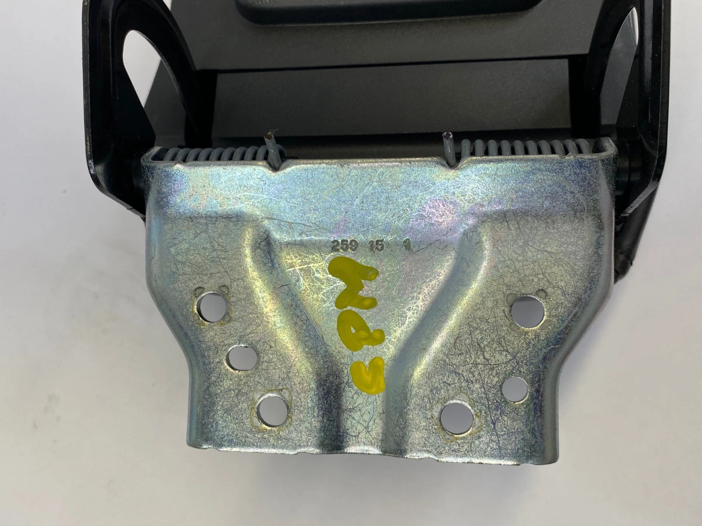 2016 2017 CHEVROLET EQUINOX CONSOLE ARMREST LID CUSHION FRONT CENTER OEM FACTORY