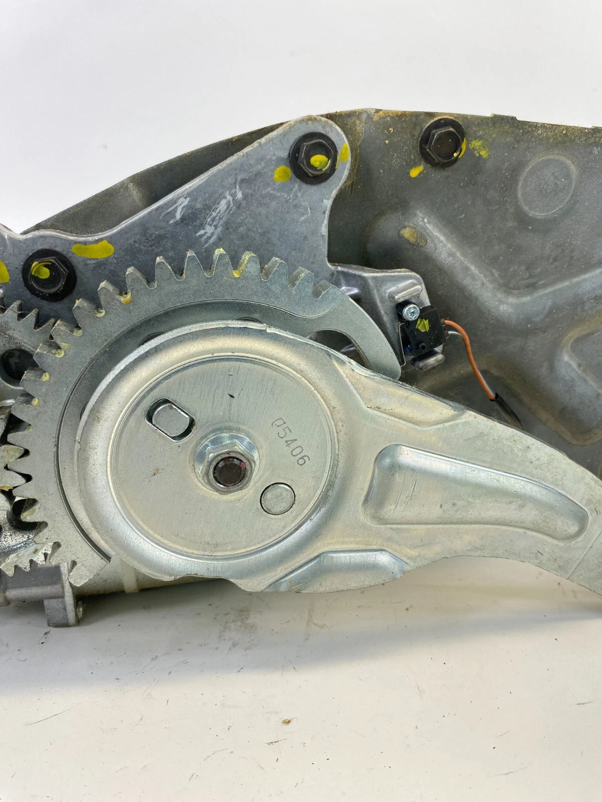 2007 2008 2009 GMC YUKON REAR TRUNK LIFTGATE POWER MOTOR ACTUATOR W/ MODULE OEM