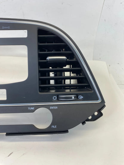 2017 2018 HYUNDAI ELANTRA CENTER DASH RADIO BEZEL TRIM W/ AIR VENT 84704-F3000
